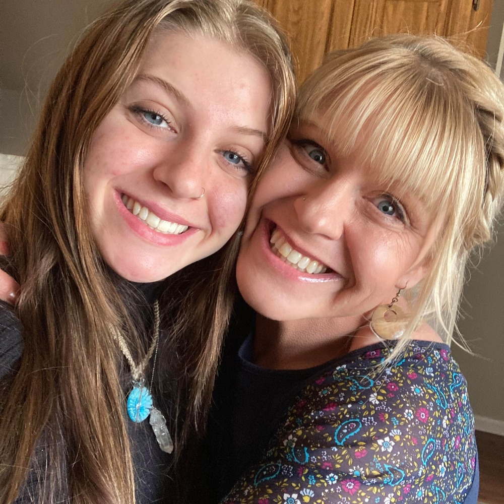Meet your Posher, Cami